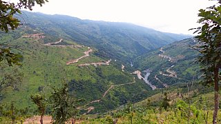 Ausblick vom Chin-Dorf Pu Kun &uuml;ber die Chin-Berge - West-Myanmar: Landschaft