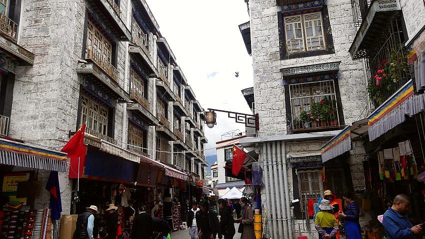 Altstadtgassen in Lhasa - Zentral-Tibet: Sehensw&uuml;rdigkeiten