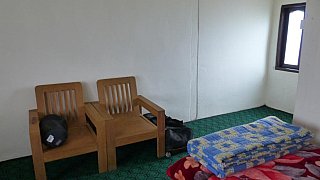 Zimmer im Oasis Resort in Mindat - West-Myanmar: Essen & Schlafen