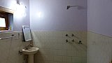 Badezimmer im Moonland Hotel in Lamayuru - Ladakh: Essen & Schlafen