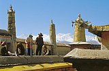 2006 Stampfen des Daches in Sera - Zentral-Tibet: Land und Leute