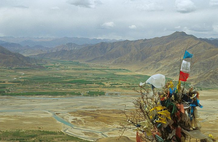 2006 - Blick auf das Kyichu-Tal beim Ganden Kloster - Zentral-Tibet: Landschaft