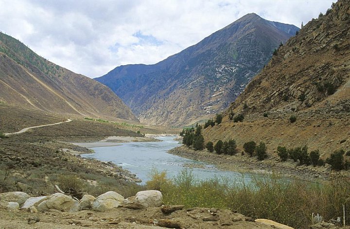 2006 - Yarlung Tsangpo Flusstal in Zentraltibet - Zentral-Tibet: Landschaft