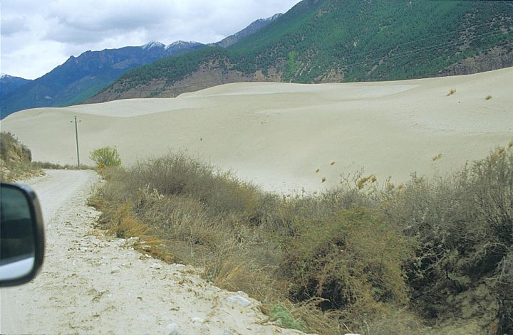 2006 - Sandd&uuml;nen im Tal des Yarlung Tsangpo - Zentral-Tibet: Landschaft