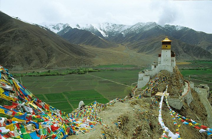 2006 - Yumbu Lhakhang in Tsetang - Zentral-Tibet: Sehensw&uuml;rdigkeiten