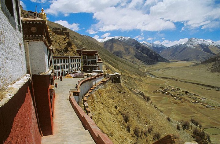 2006 - Ausblick vom Drigung Kloster - Zentral-Tibet: Sehensw&uuml;rdigkeiten