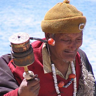 2006 - Tibetischer Pilger am Namtso - Zentral-Tibet: Landschaft