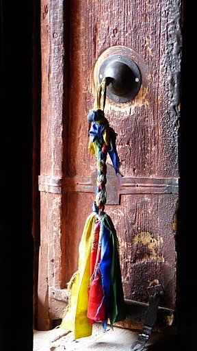 Eingangst&uuml;r zum Tschu Tschik Shal-Tempel im Wanla Kloster - Ladakh: Sehensw&uuml;rdigkeiten