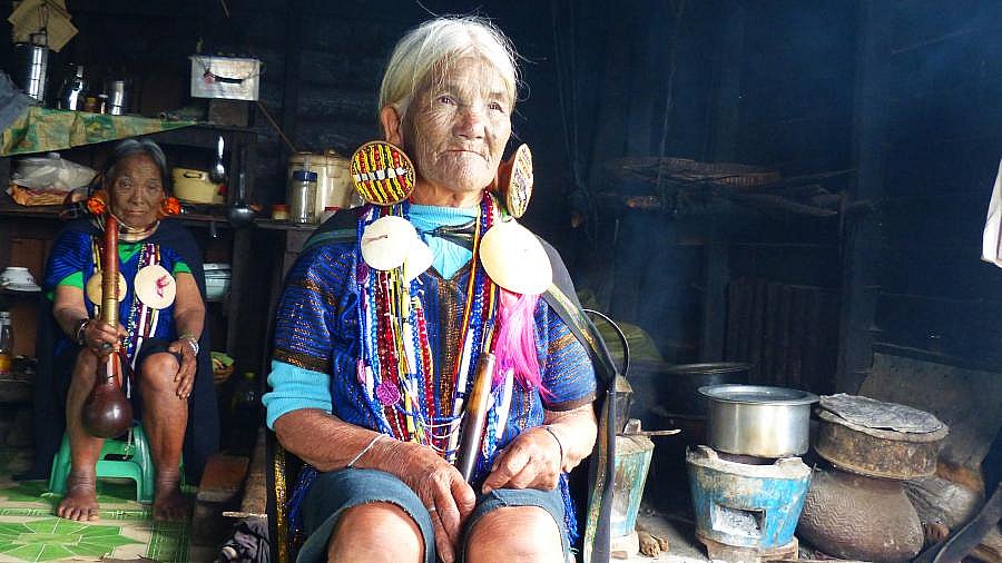 Im Haus von Daw Yaw Hting. - West-Myanmar: Land und Leute