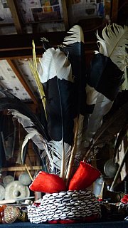 Traditioneller Kopfschmuck der Chin-M&auml;nner  im Museum in Mindat - West-Myanmar: Land und Leute