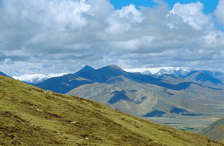 2006 - Blick auf den schneebedeckten Himalaya - Zentral-Tibet: Landschaft