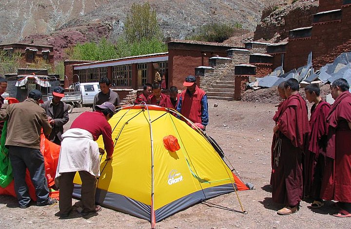2006 - Die M&ouml;nche vom Ngor Kloster - Zentral-Tibet: Land und Leute