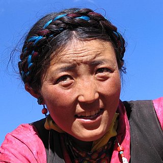 2006 - Tibeterin im Camp beim Ngor Kloster - Zentral-Tibet: Land und Leute