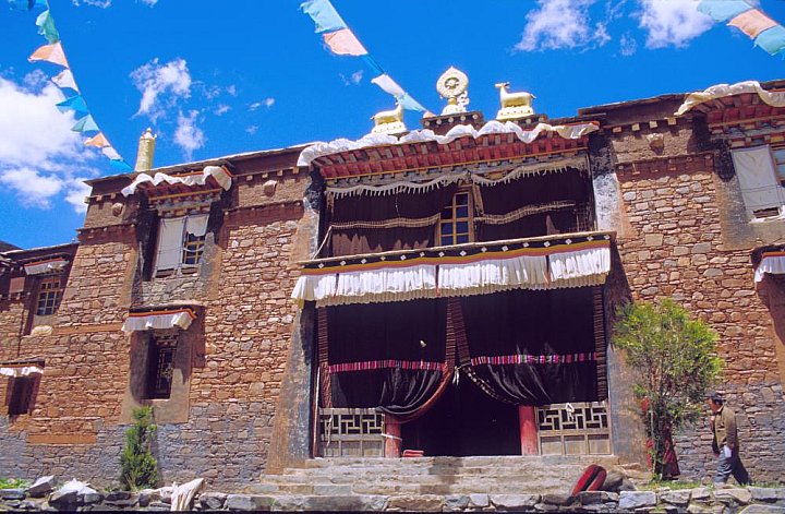 2006 - Haupttempel des Ngor Klosters - Zentral-Tibet: Sehensw&uuml;rdigkeiten