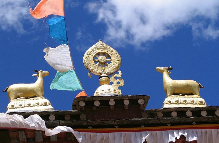 2006 - Das Rad des Lebens mit den beiden Rehen - Zentral-Tibet: Sehensw&uuml;rdigkeiten