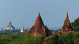 Blick &uuml;ber die zahllosen Tempel in Bagan - Zentral-Myanmar: Sehensw&uuml;rdigkeiten