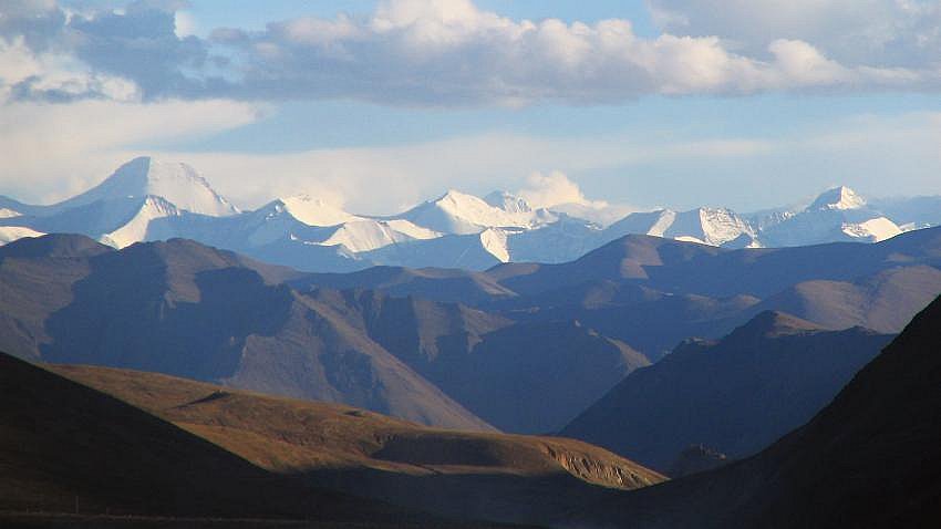 Fernblick auf den Himalaya - Zentral-Tibet: Landschaft