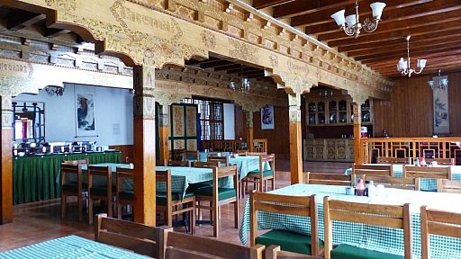 Hotelrestaurant im Lharimo Hotel - Ladakh: Essen & Schlafen