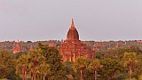 Tempel kurz vor Sonnenuntergang - Zentral-Myanmar: Sehensw&uuml;rdigkeiten