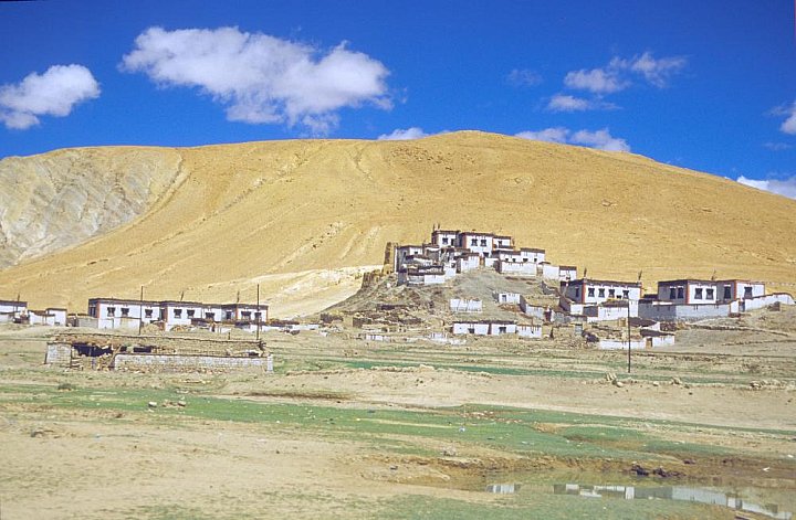 2006 - Tibetisches Dorf - Zentral-Tibet: Landschaft