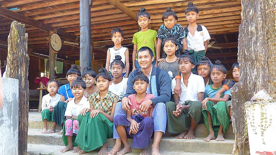 Klostersch&uuml;lerinnen - Zentral-Myanmar: Land und Leute