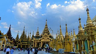 Rundgang um die Shwedagon Pagode - Zentral-Myanmar: Sehensw&uuml;rdigkeiten