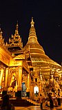 Leuchtende Shwedagon Pagode vor dem Nachthimmel - Zentral-Myanmar: Sehensw&uuml;rdigkeiten