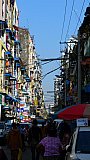 H&auml;userschluchten in Yangon - Zentral-Myanmar: Land und Leute