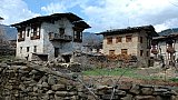 Bauernh&auml;user in Ura in Bumthang - Zentral-Bhutan: Land und Leute
