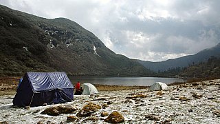 Zeltcamp am See auf dem Druk Path Trek - Paro - Haa: Landschaft