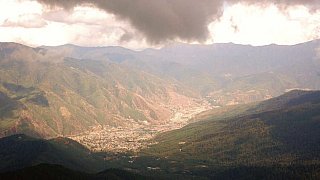 Blick &uuml;ber Phajodjing &uuml;ber das Thimphu-Tal - Paro - Haa: Landschaft