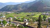 Blick &uuml;ber das Tal von Paro in Bhutan - Paro - Haa: Sehensw&uuml;rdigkeiten