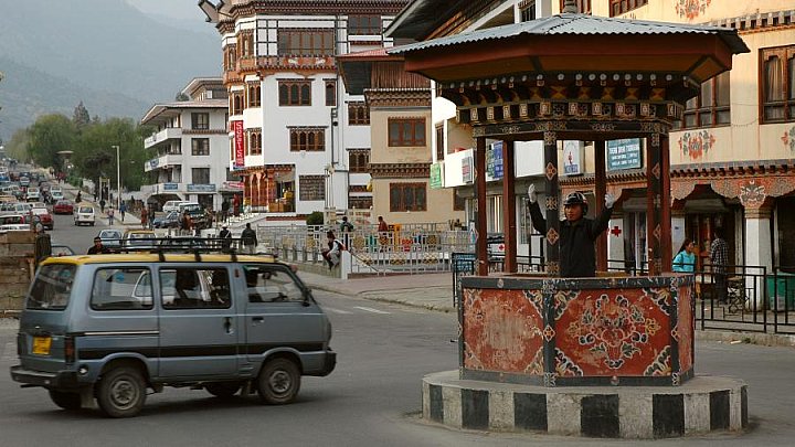Thimphu in Bhutan ohne Ampeln - Thimphu-Punakha: Sehensw&uuml;rdigkeiten