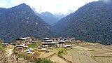 Dorf auf dem Weg von Punakha nach Gasa - Thimphu-Punakha: Landschaft