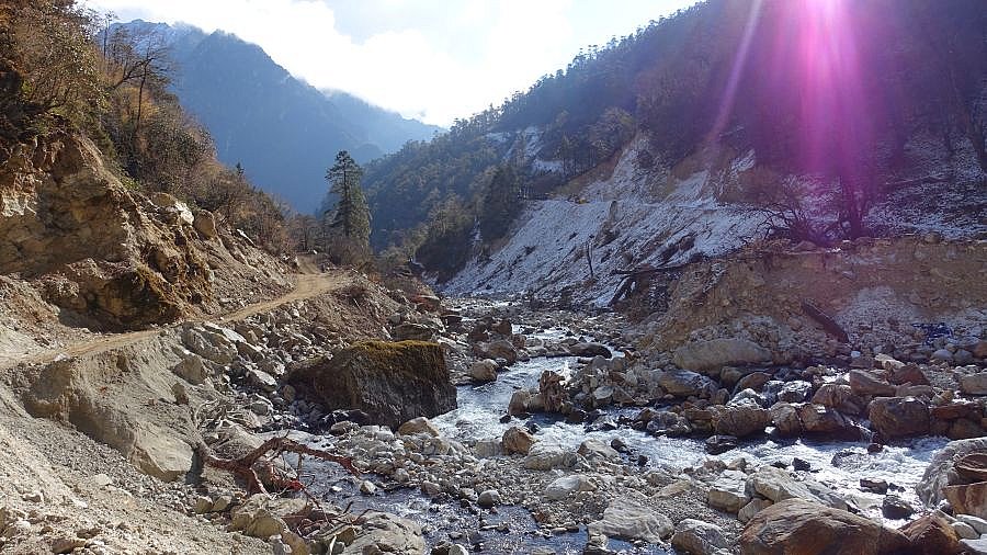 Das Tal des Mho Chhu Flusses - Thimphu-Punakha: Laya Trekking