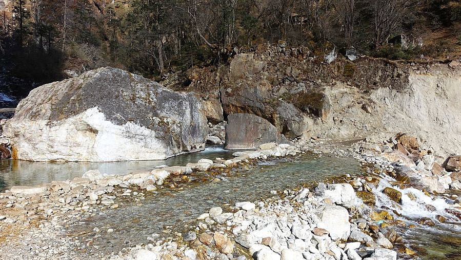 Verschneite und vereiste Wege - Thimphu-Punakha: Laya Trekking