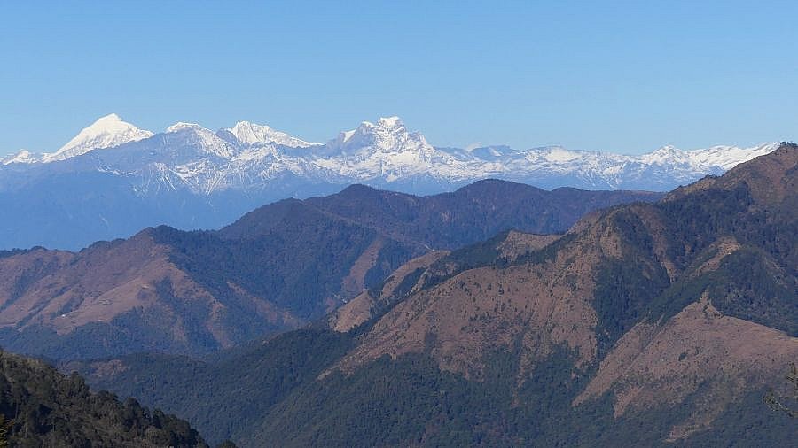 Blick &uuml;ber die Eisriesen des Himalaya - Zentral-Bhutan: Landschaft