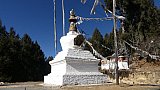 Chorten auf dem Shertang La Pass - Zentral-Bhutan: Landschaft