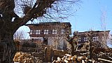 Bauernhaus im Dorf Ura - Zentral-Bhutan: Landschaft