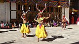 Ritueller Maskentanz mit Hirschgeweih-Maske - Ost-Bhutan: Lhuentse Klosterfest