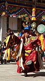Ritueller Tanz beim Klosterfest in Lhuentse - Ost-Bhutan: Lhuentse Klosterfest
