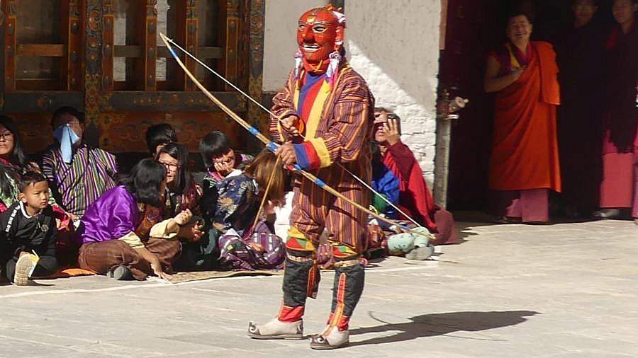 Atsaras, die Narren beim Klosterfest - Ost-Bhutan: Lhuentse Klosterfest
