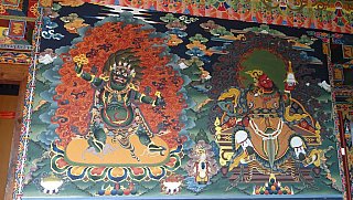Wandgem&auml;lde im Drametse Kloster - Ost-Bhutan: Sehensw&uuml;rdigkeiten