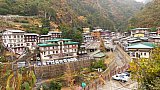 Blick auf Trashigang - Ost-Bhutan: Sehensw&uuml;rdigkeiten