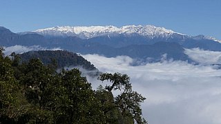 Himalaya-Eisriesen &uuml;ber den Wolken - Ost-Bhutan: Landschaft