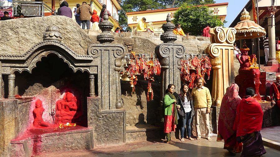Steinrelief beim Kamakhya Tempel - Indien - Assam - Sehensw&uuml;rdigkeiten