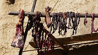 Fleisch wird in der Sonne getrocknet. - Paro - Haa: Land und Leute