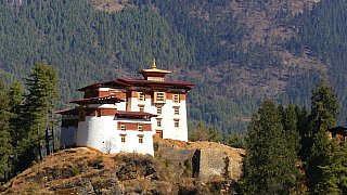 Drugyel Dzong im n&ouml;rdlichen Paro-Tal - Paro - Haa: Sehensw&uuml;rdigkeiten