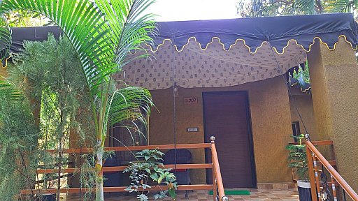 Gir Lion Safari Camp - Gujarat - Essen und Schlafen