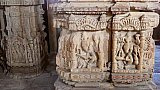 Steinreliefs im Sas Bahu Tempel - Madhya-Pradesh: Sehensw&uuml;rdigkeiten
